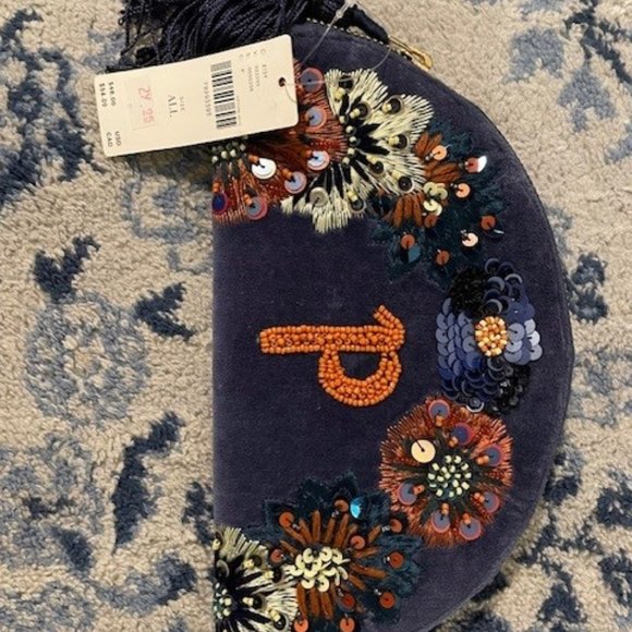 NEW NWT ANTHROPOLOGIE MONOGRAM LETTER CRESCENT POUCH VELVET P - Picture 3 of 5